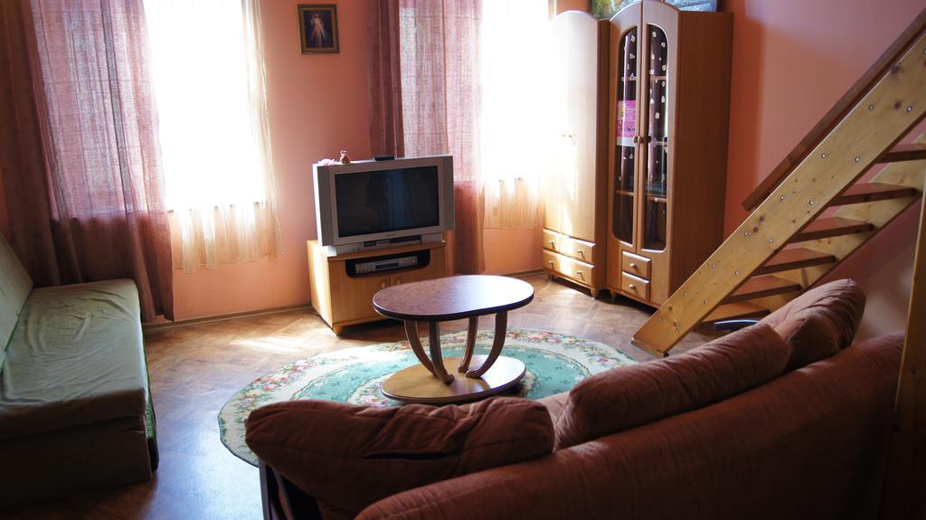 Daily Rent Apartments 3 Івано-Франківськ Номер фото